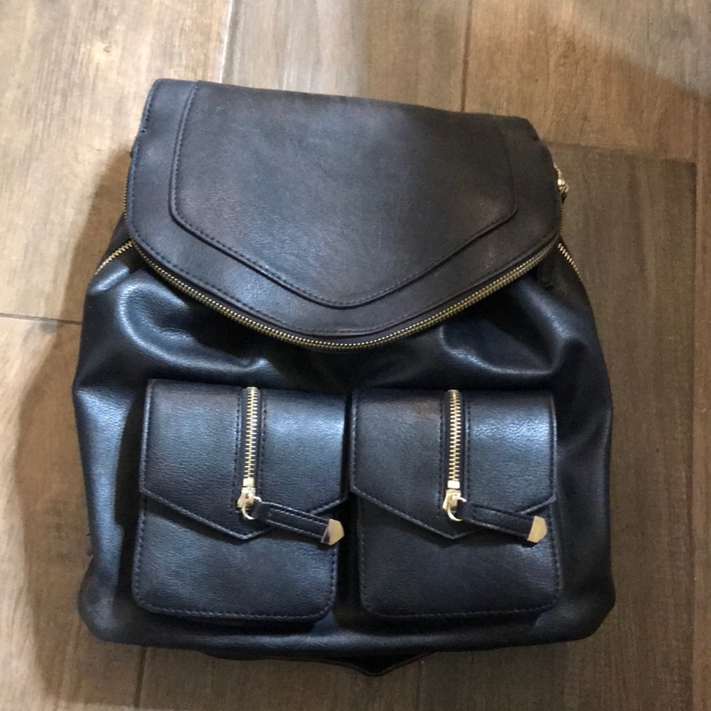 Gianni Bini black purse backpack